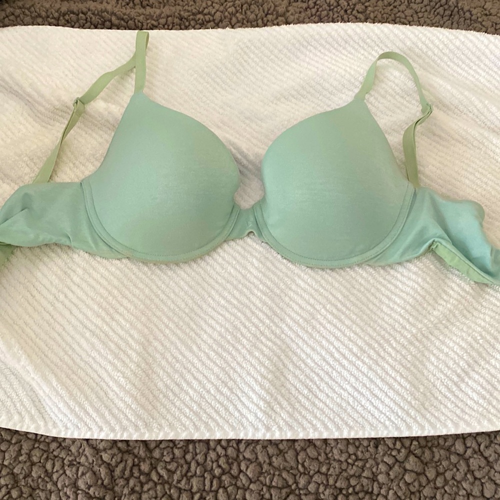 Victoria’s Secret Uplift Semi Demi Bra